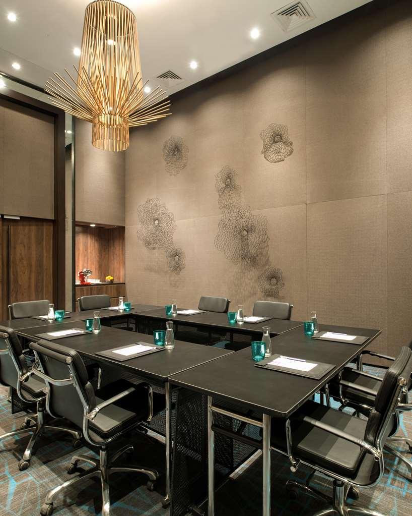 Hyatt Centric Candolim Goa Einrichtungen foto Meeting room