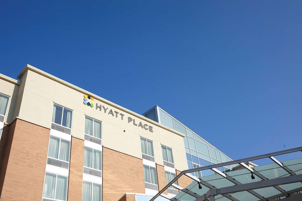 Hyatt Centric Candolim Goa Exterior foto The Hyatt Place hotel in downtown San Francisco