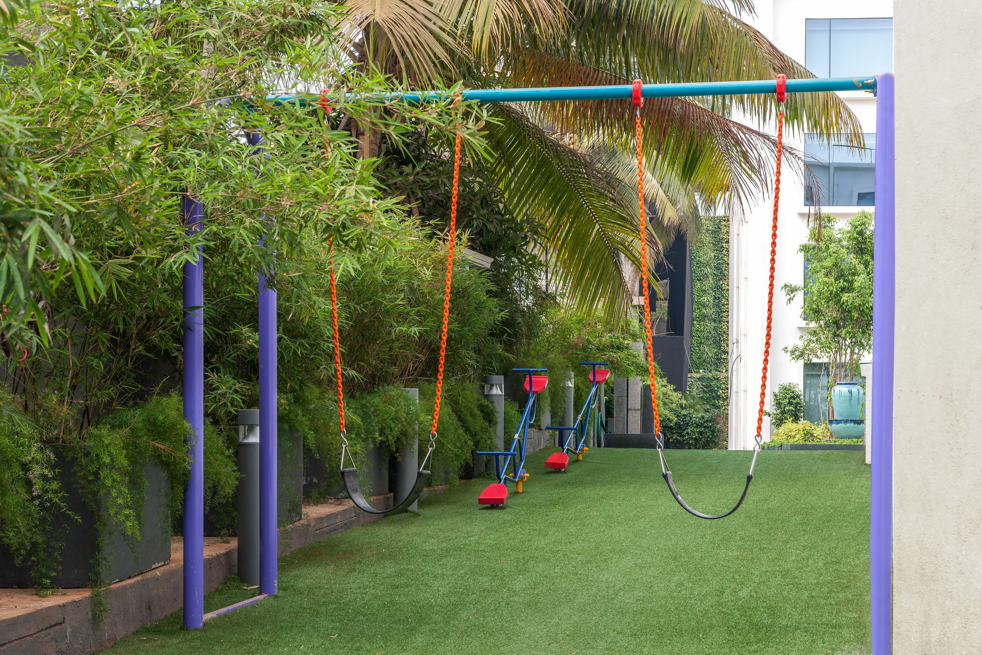 Hyatt Centric Candolim Goa Exterior foto Playground at the school